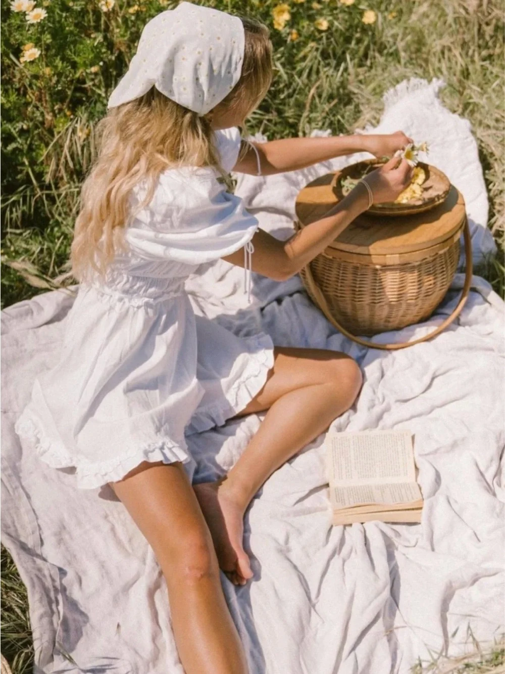 The Beach People-Natural Woven Picnic Basket zippered insulated center ..